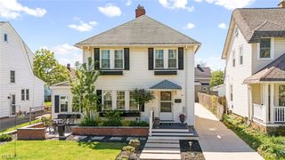 2064 Lincoln Avenue, Lakewood, OH 44107