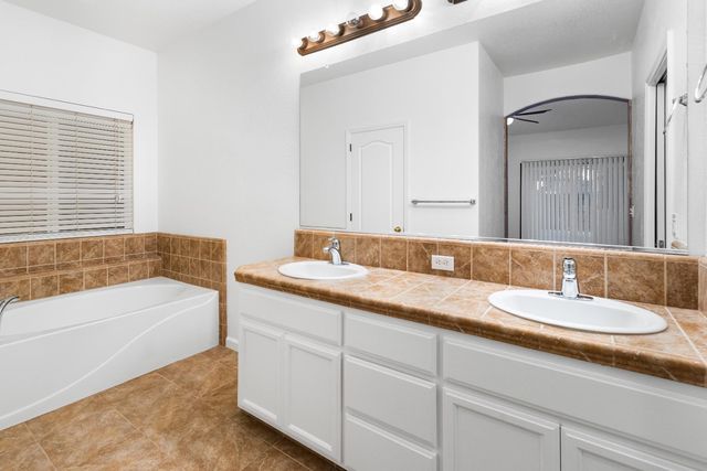 5515 Litt, Riverbank, CA 95367