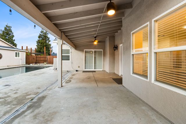 5515 Litt, Riverbank, CA 95367