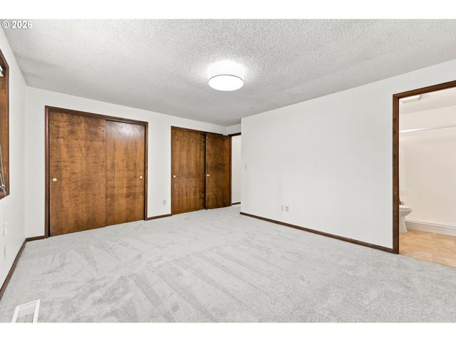 2030 Se PALOMA Dr, Gresham, OR 97080