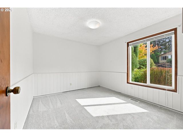 2030 Se PALOMA Dr, Gresham, OR 97080