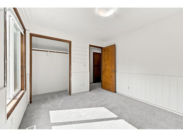 2030 Se PALOMA Dr, Gresham, OR 97080