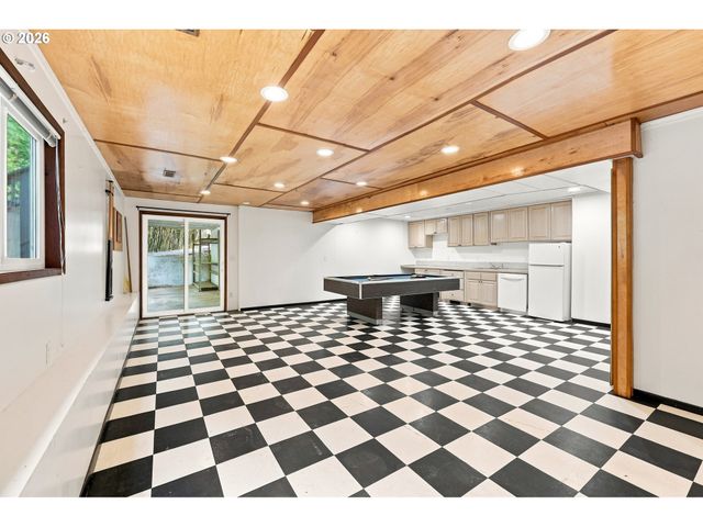 2030 Se PALOMA Dr, Gresham, OR 97080