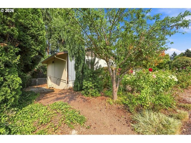 2030 Se PALOMA Dr, Gresham, OR 97080