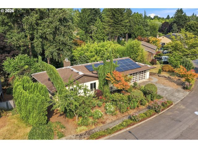 2030 Se PALOMA Dr, Gresham, OR 97080