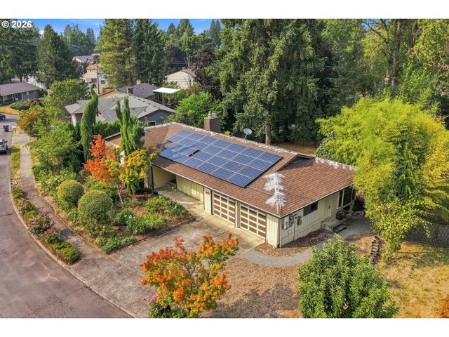 2030 Se PALOMA Dr, Gresham, OR 97080