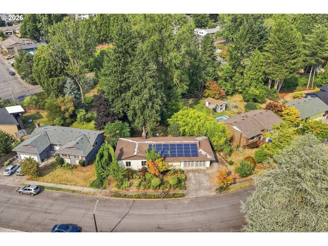 2030 Se PALOMA Dr, Gresham, OR 97080