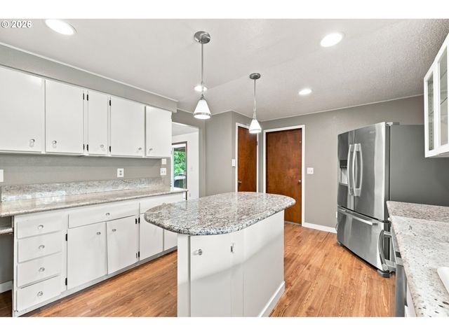2030 Se PALOMA Dr, Gresham, OR 97080