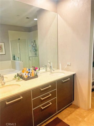 801 S Grand, Los Angeles, CA 90017