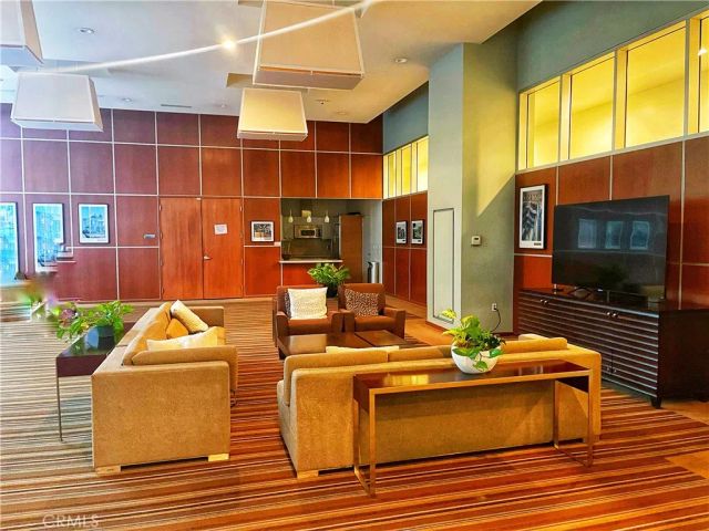 801 S Grand, Los Angeles, CA 90017