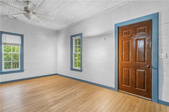 10193 E Devils Den Road, Winslow, AR 72959