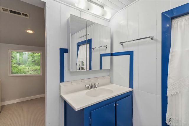 10193 E Devils Den Road, Winslow, AR 72959