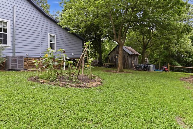 10193 E Devils Den Road, Winslow, AR 72959