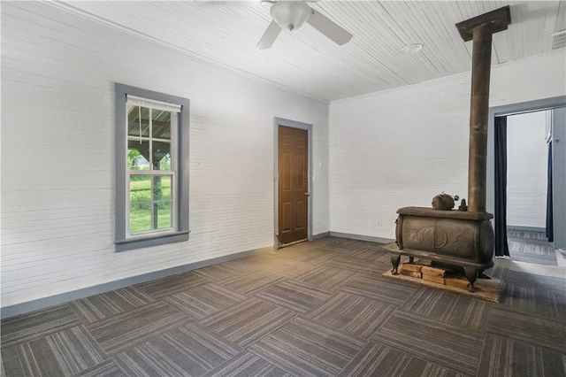 10193 E Devils Den Road, Winslow, AR 72959