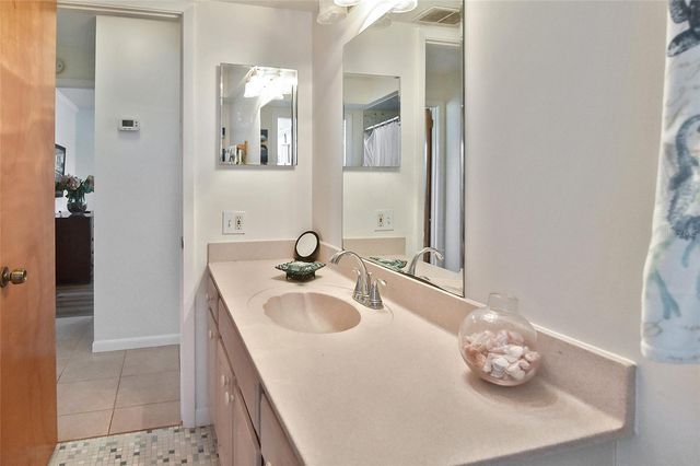 255 CADDY ROAD, Rotonda West, FL 33947