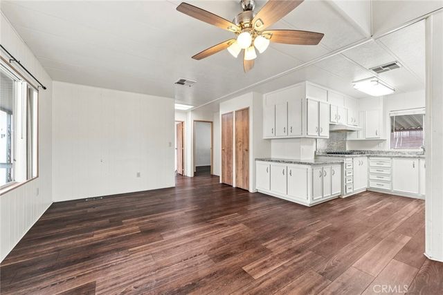 5001 W Florida 506, Hemet, CA 92545