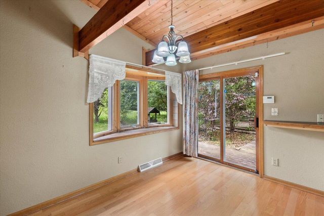 S106W17280 Muskego Dam DRIVE, Muskego, WI 53150