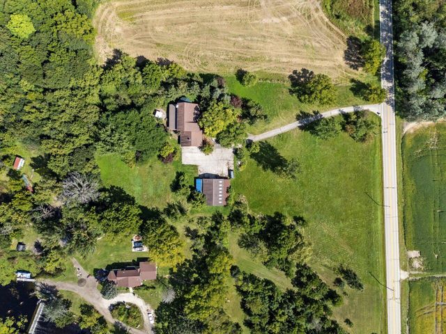 S106W17280 Muskego Dam DRIVE, Muskego, WI 53150