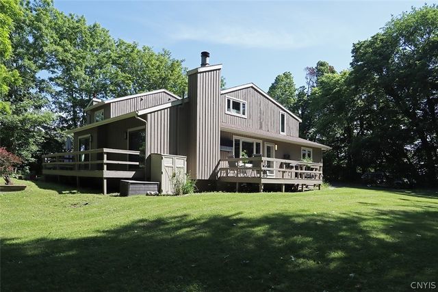 8646 Salt Springs Road, Manlius, NY 13104