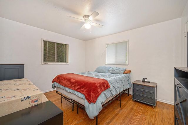 5629 49th St, Sacramento, CA 95824
