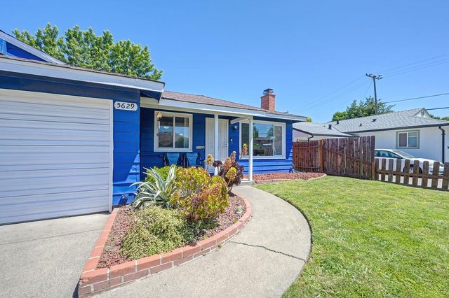 5629 49th St, Sacramento, CA 95824