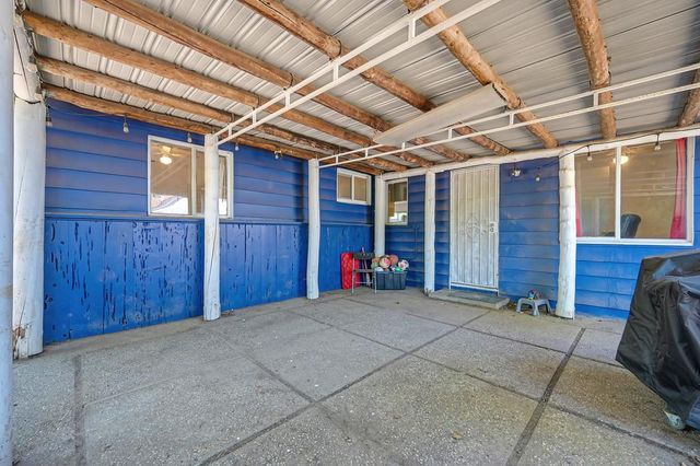 5629 49th St, Sacramento, CA 95824