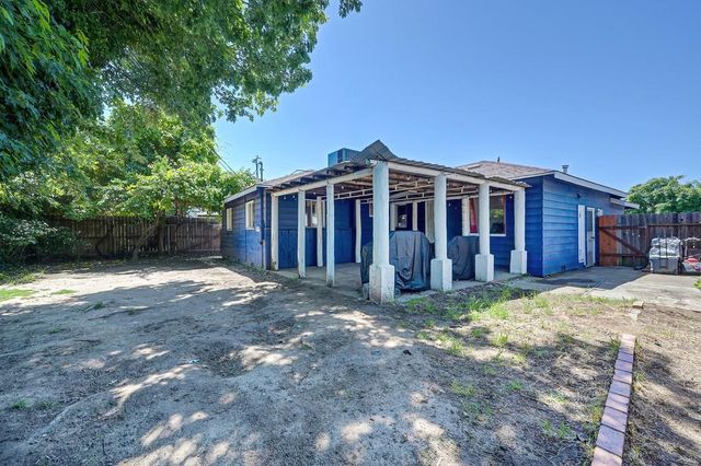 5629 49th St, Sacramento, CA 95824