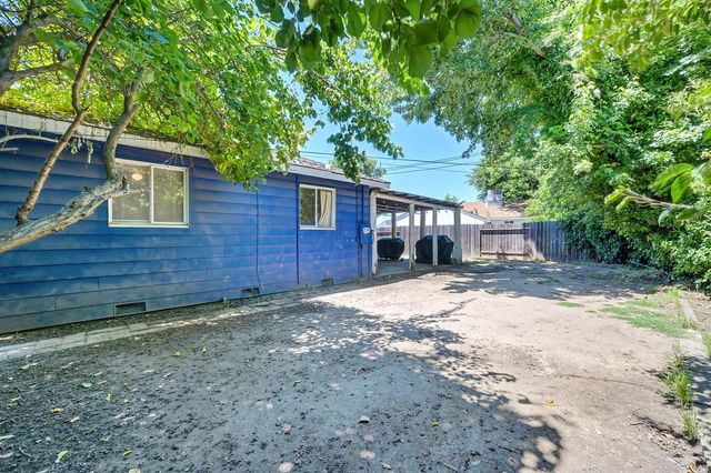 5629 49th St, Sacramento, CA 95824