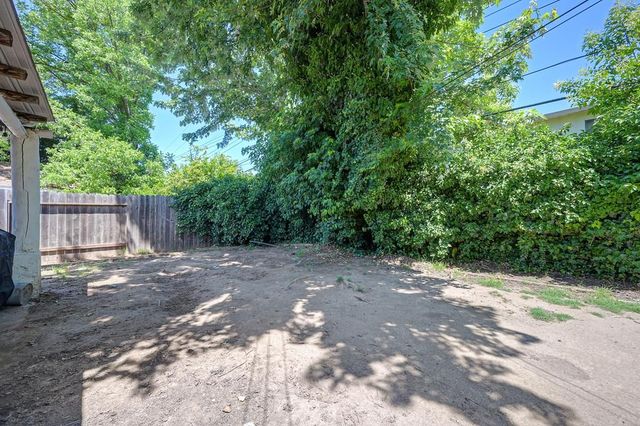 5629 49th St, Sacramento, CA 95824