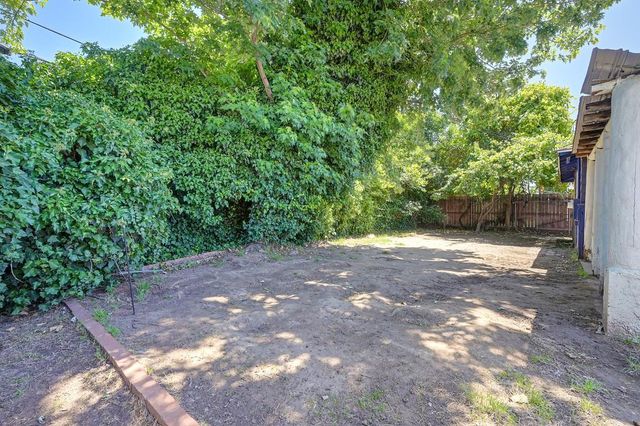 5629 49th St, Sacramento, CA 95824