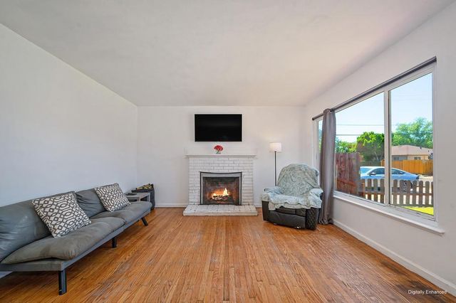 5629 49th St, Sacramento, CA 95824