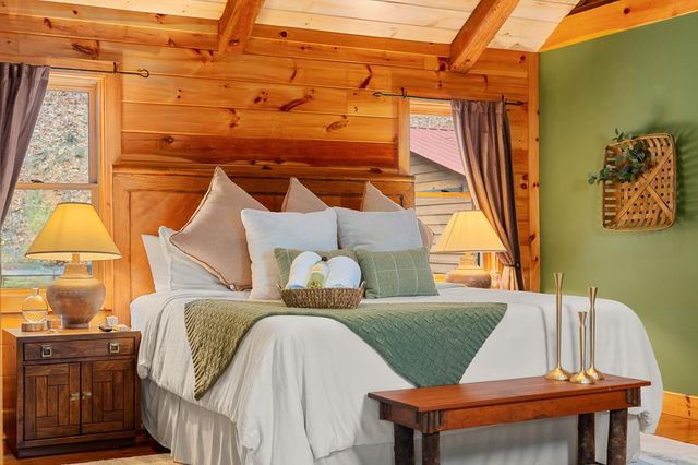 218 Mattie Mitchell Road, Morganton, GA 30560