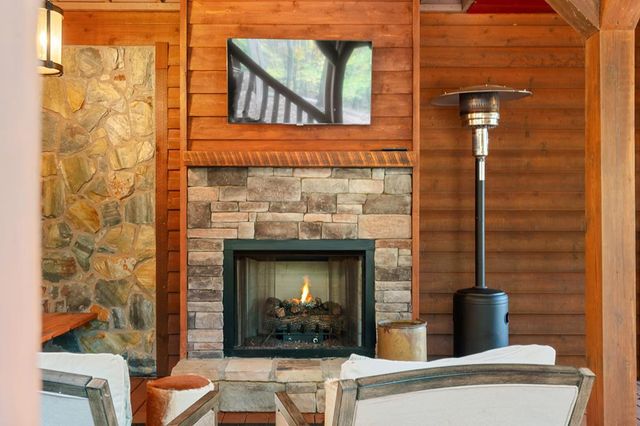 218 Mattie Mitchell Road, Morganton, GA 30560