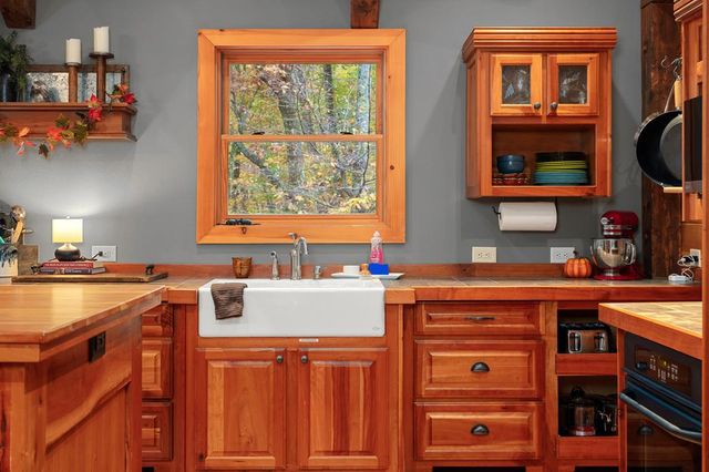 218 Mattie Mitchell Road, Morganton, GA 30560