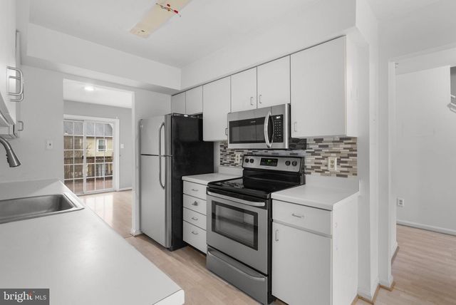 16 GRAVENHURST CT, North Potomac, MD 20878