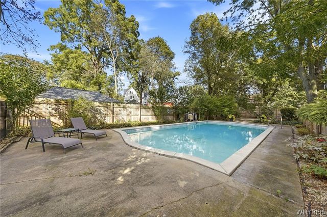151 Woodward Avenue, Buffalo, NY 14214
