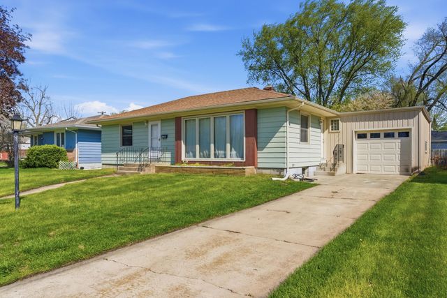 2833 Parkway Drive, Highland, IN 46322