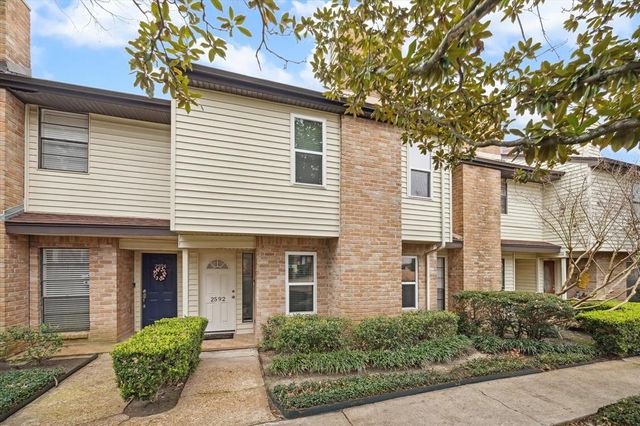 2592 Bering, Houston, TX 77057