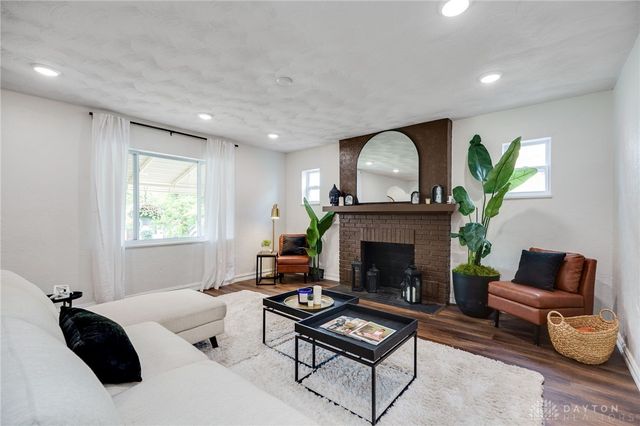 2030 Burroughs Drive, Dayton, OH 45406