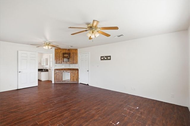 197 County Road 460, Alice, TX 78332