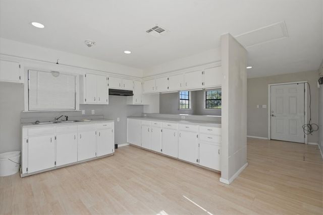 197 County Road 460, Alice, TX 78332