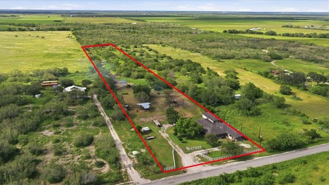 197 County Road 460, Alice, TX 78332