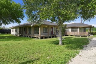 197 County Road 460, Alice, TX 78332