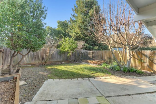 3216 Trawler Pl, Davis, CA 95616