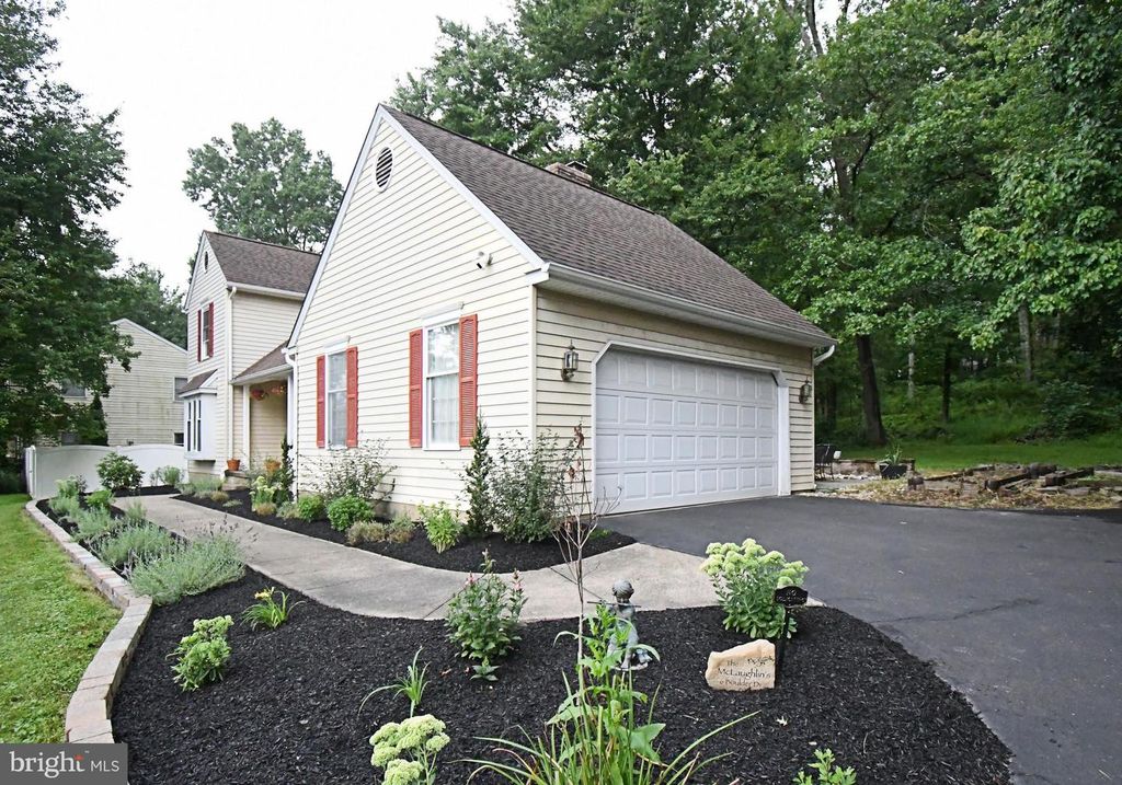 6 BOULDER DR, SELLERSVILLE, PA 18960 — photo 2