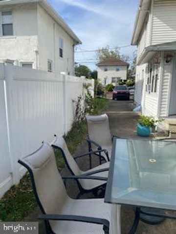 2253 COLLEGE AVE, Bensalem, PA 19020