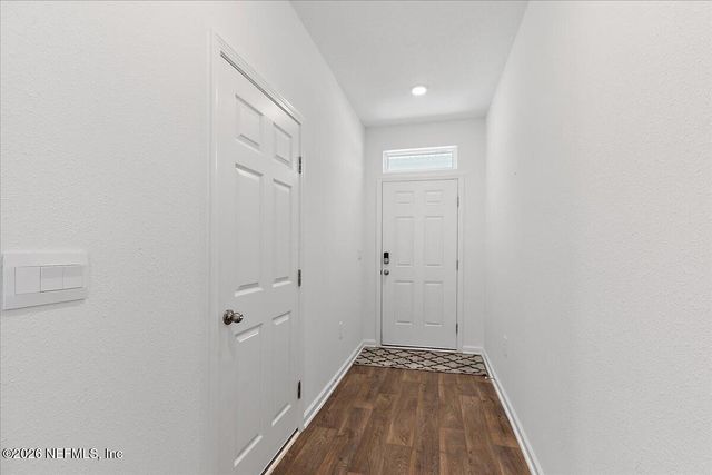 662 CELTIC Drive, Jacksonville, FL 32218