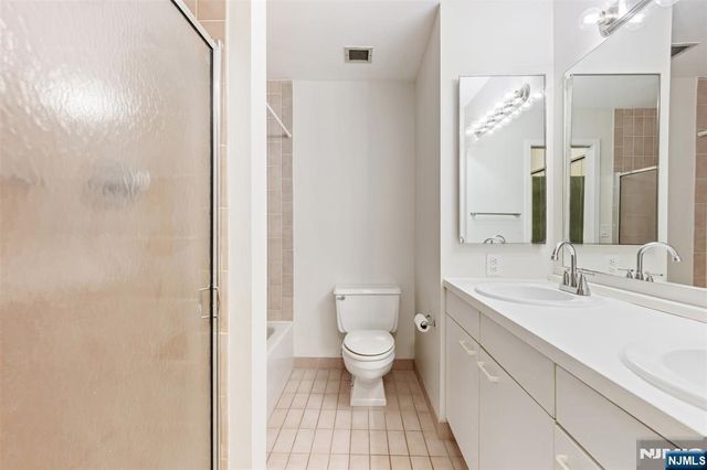 1150 River Road 4H, Edgewater, NJ 07020