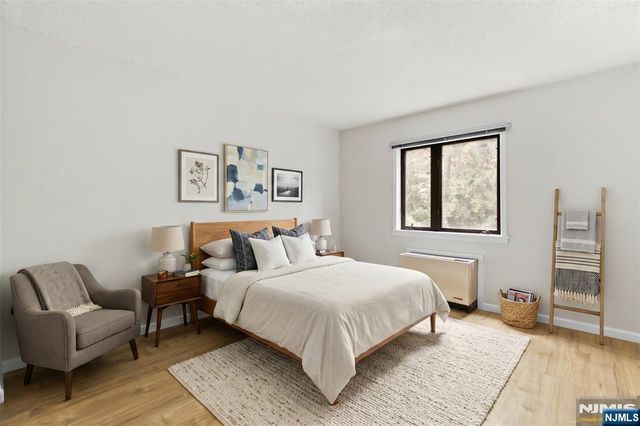 1150 River Road 4H, Edgewater, NJ 07020