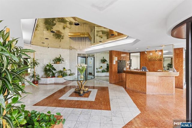 1150 River Road 4H, Edgewater, NJ 07020
